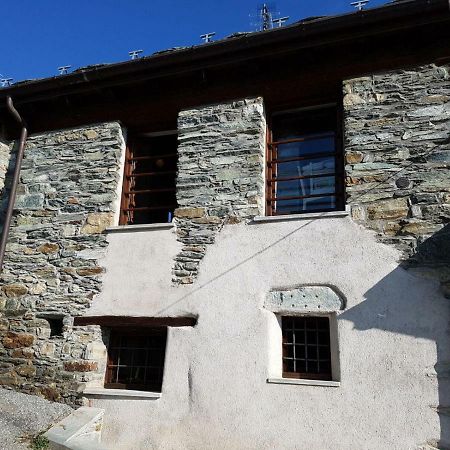 Appartamento Rosa Alpina Tra Il Casino E Le Terme Di Saint Vincent Luaran gambar